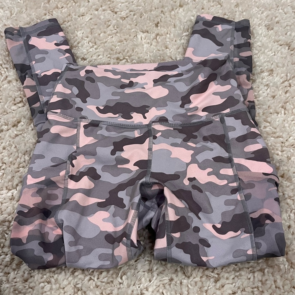 Fabletics cropped leggings